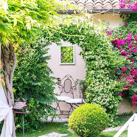 Casina Le Conserve 4*