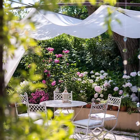 Affittacamere Casina Le Conserve 2*