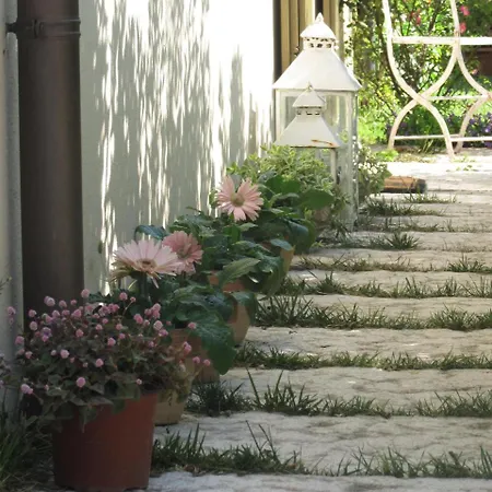 Casina Le Conserve 2*