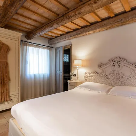 Casina Le Conserve 4* تْشيزيناتيكو