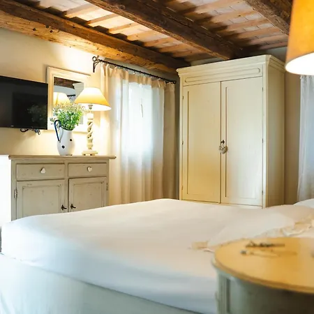 Casina Le Conserve 4*