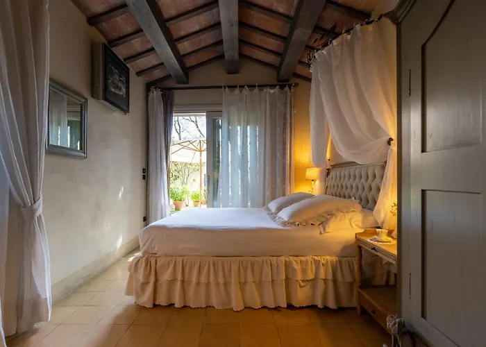 Casina Le Conserve 4* تْشيزيناتيكو